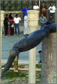 Saddam Statue being torn down - Center view